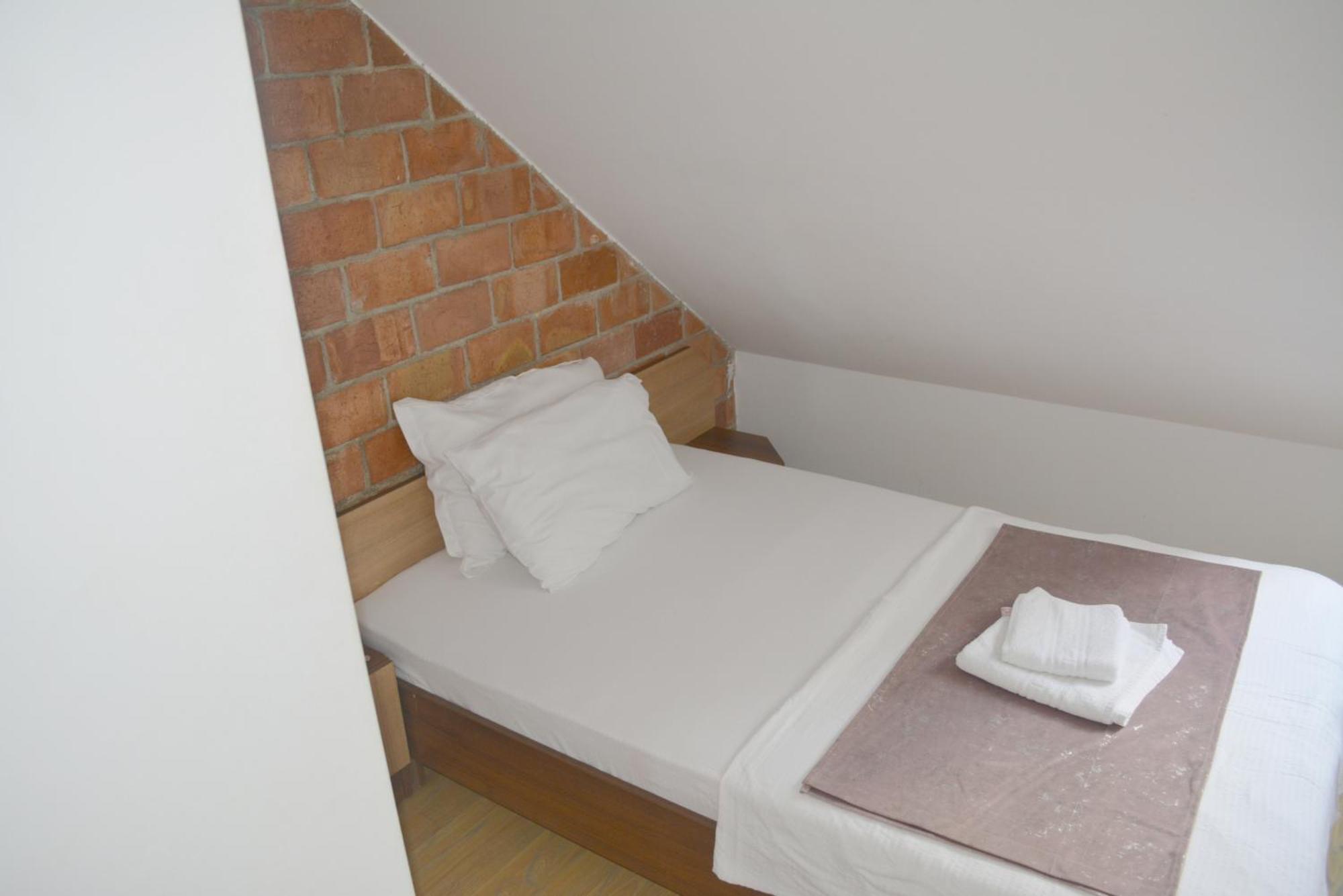 Colina Restaurant & Events Hotell Bistriţa Rum bild