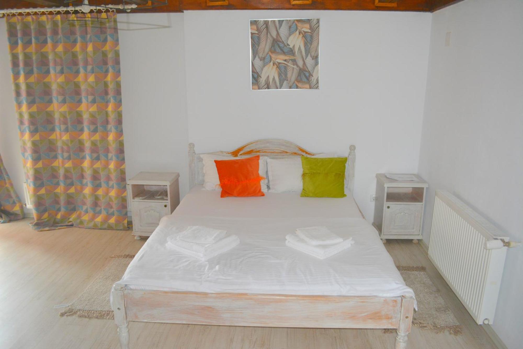 Colina Restaurant & Events Hotell Bistriţa Rum bild